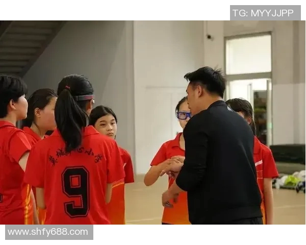 杨静独家分享排球心得与技巧助你提升竞技水平与团队协作能力