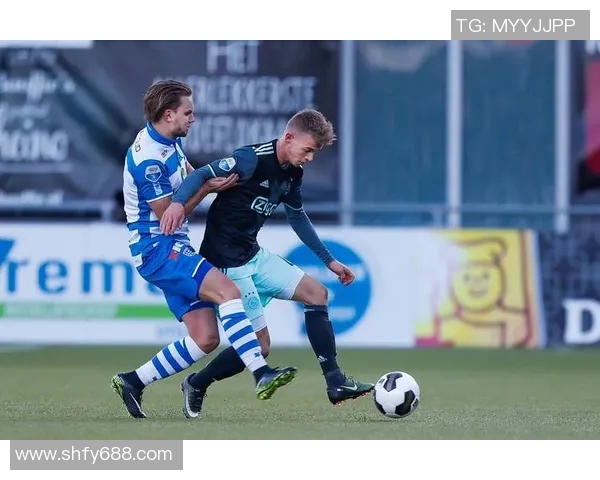 兹沃勒与乌德勒支激战在即谁能在这场对决中笑到最后 兹沃勒与乌德勒支激战在即谁能在这场对决中笑到最后