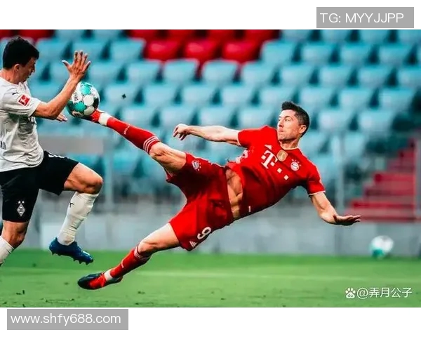 莱万领衔新赛季足球盛宴球迷期待他的精彩表现与突破之旅